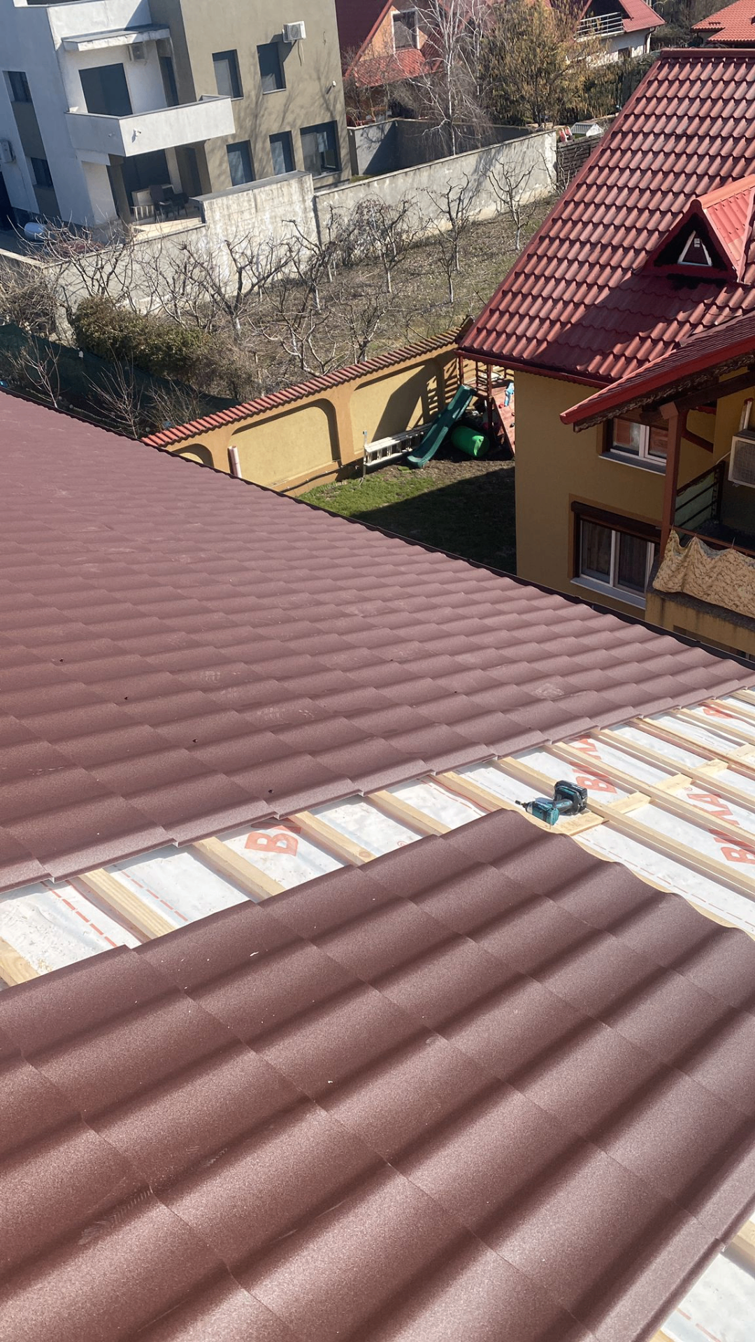 Lucrare montaj țiglă ceramică